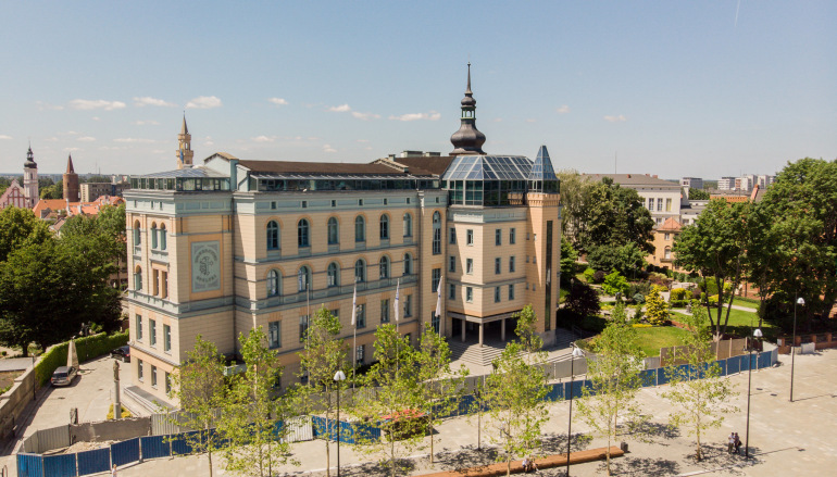 Zdjęcie nagłówkowe otwierające podstronę: Okrągły stół. Język niemiecki a rozwój gospodarczy województwa opolskiego