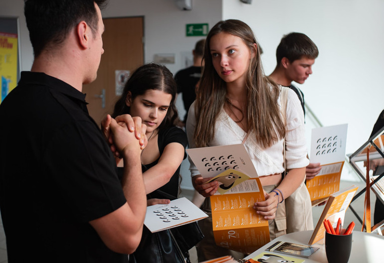 Przeniesienie do informacji o tytule: UO na targach edukacyjnych 